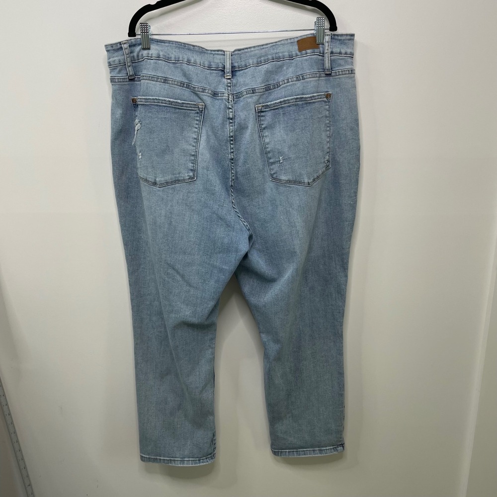 Judy Blue Distressed Boyfriend Fit Jean Light Wash Plus Size 22W Cowgirl Concert - Picture 6 of 11
